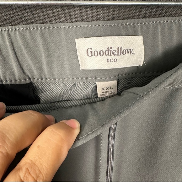 Goodfellow & Co Men's Gray Cargo Pants - Picture 3 of 8